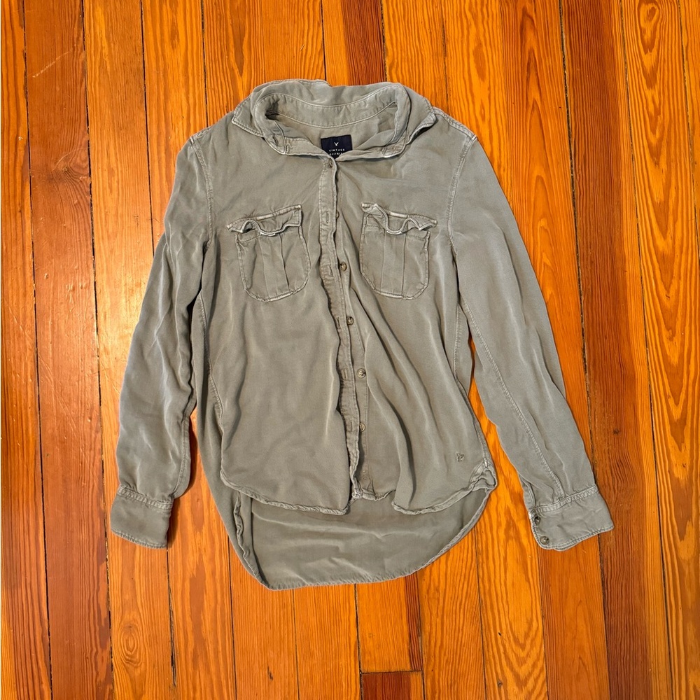 American Eagle Outfitters Vintage Boyfriend Top in Sage